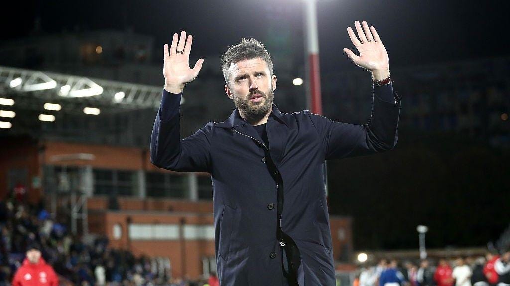 Michael Carrick: Man Utd boss carrying on as Old Trafford club eyes  possible replacements - BBC Sport