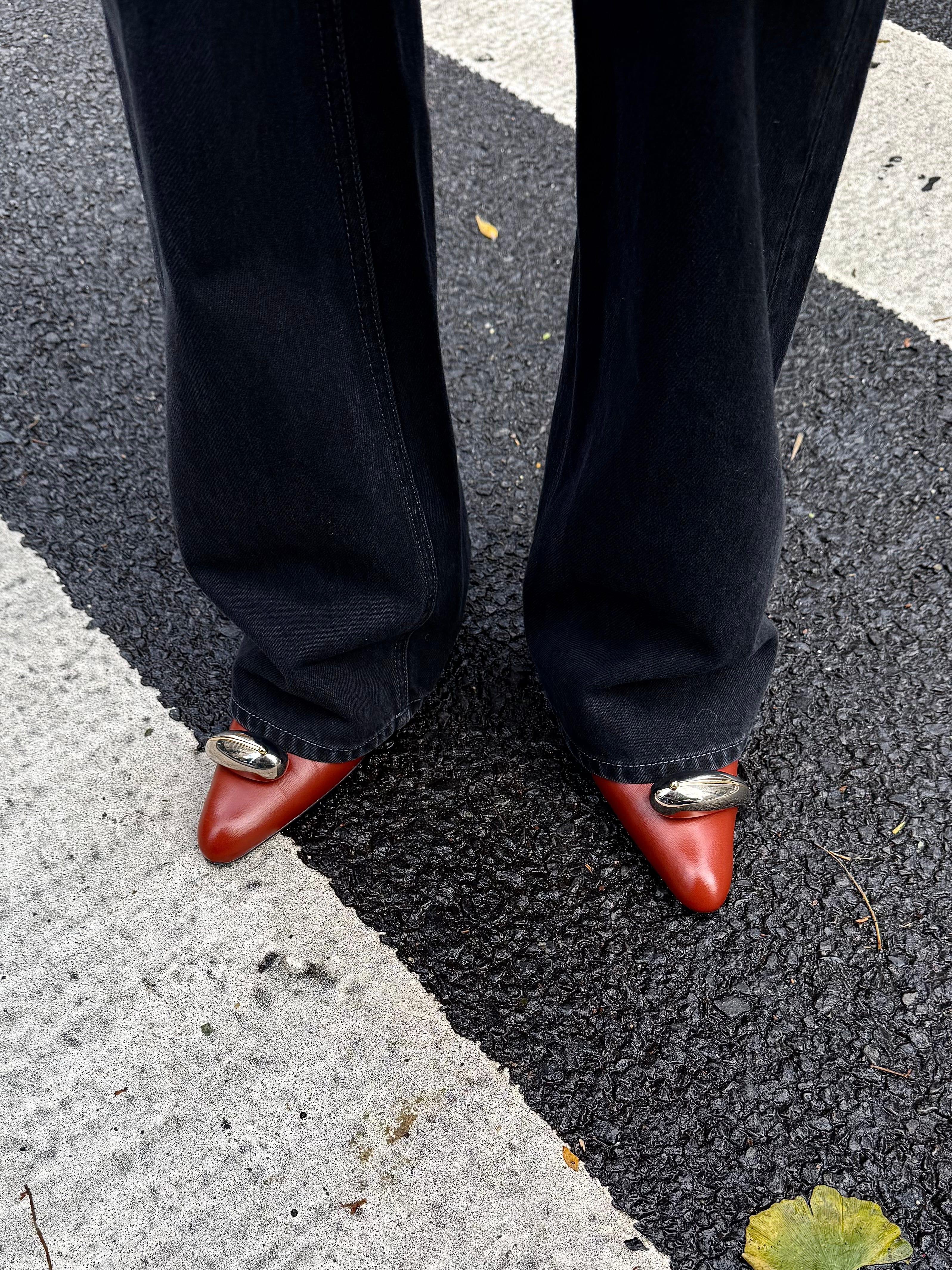 Jeans and heels - The Cereal Aisle by Leandra Medine Cohen