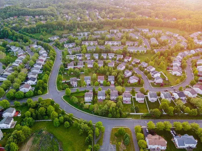 Una nueva legislación propone sacar a Wall Street del mercado inmobiliario residencial 