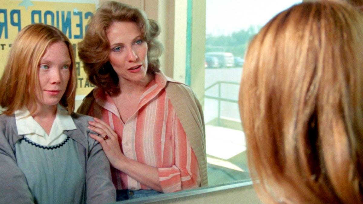 Stephen King's Carrie: How The Movie Created A Horror Sub-Genre