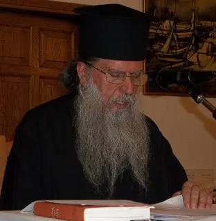 Ἀρχιμανδρίτης Σαράντης Σαράντος: «Στόν ἱερό Ναό φορᾶμε μάσκες;» | Τράπεζα Ἰδεῶν