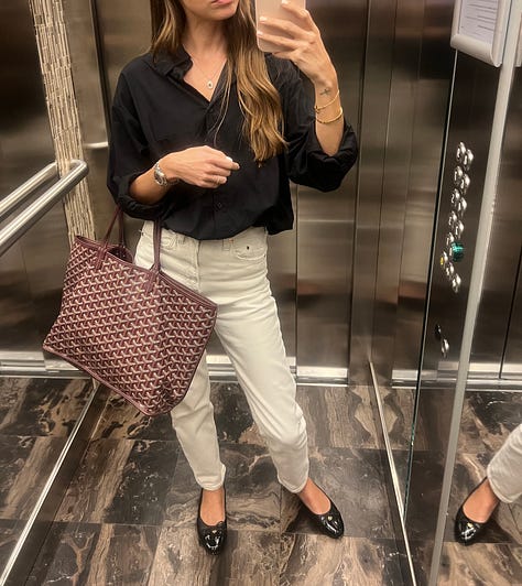 Elevator selfies