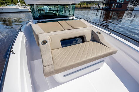 2024 Axopar 37 XC Cross Cabin