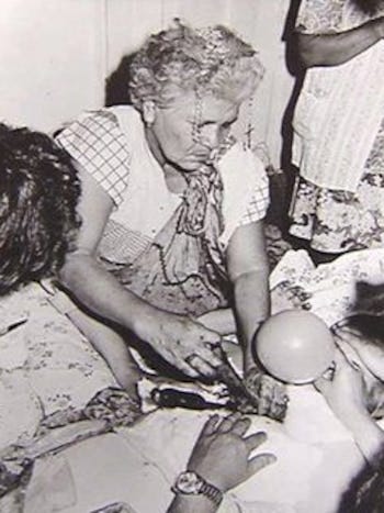 Bárbara Guerrero durante una cirugía