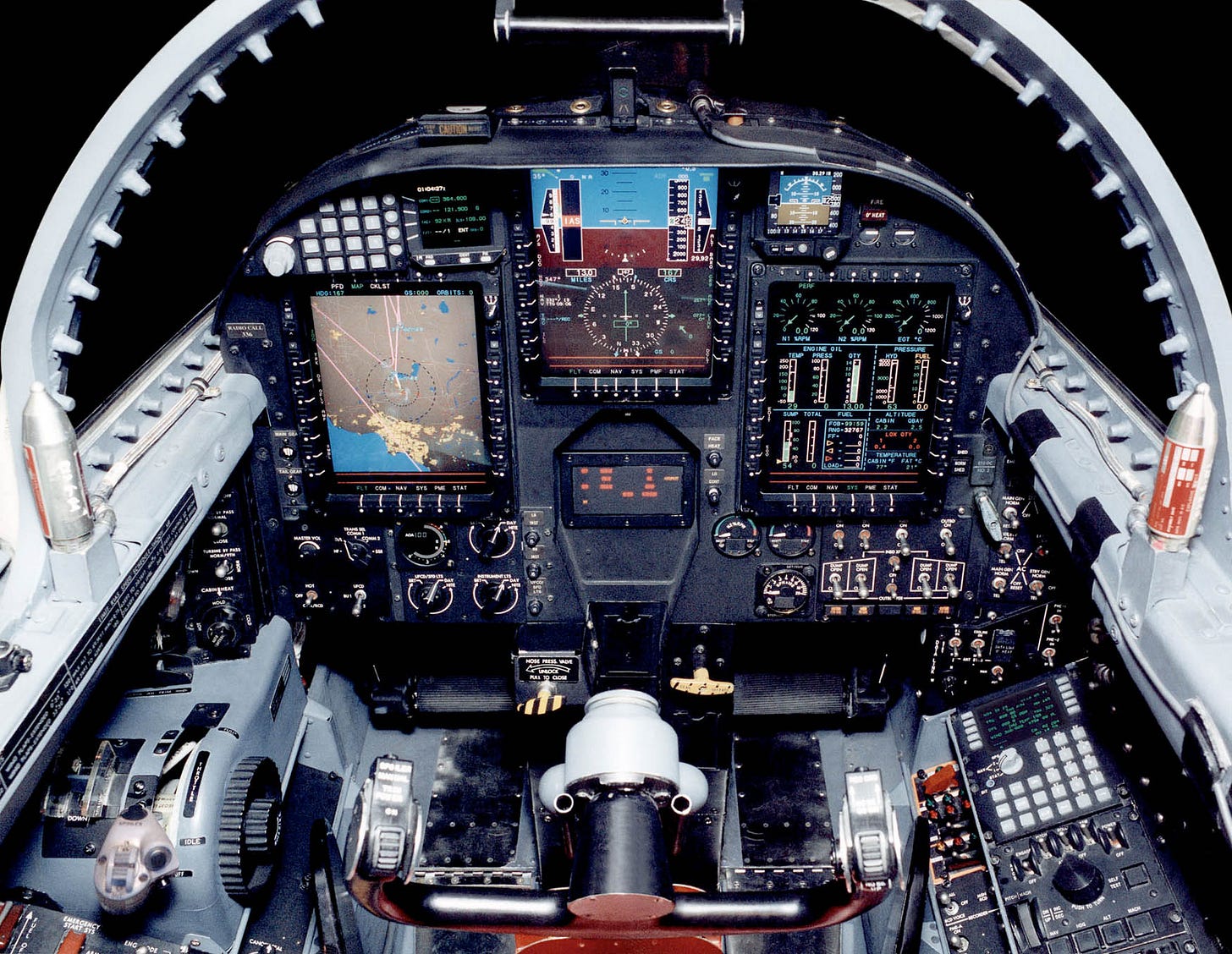 The Twelve Cockpits of Christmas - HistoricWings.com :: A Magazine for ...