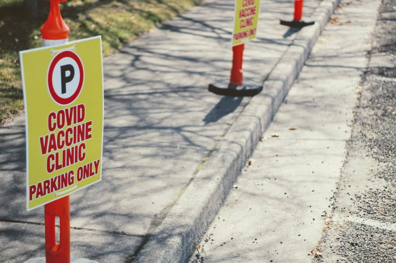 Cómo incentivan la vacunación los gobiernos