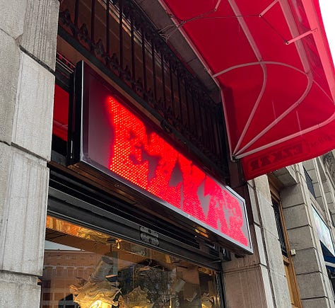 A variety of Basque typefaces with applications in public places: business signage, engraved in sculptures, on commercial products, street signs, plaques.