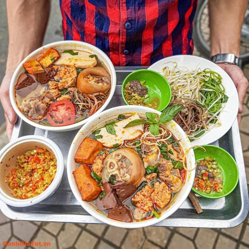 Cách Nấu Bún Riêu Giò Heo Không Cần Cua Đơn Giản Hấp Dẫn Cách Nấu Bún Riêu Giò Heo Không Cần Cua Đơn Giản Hấp Dẫn
