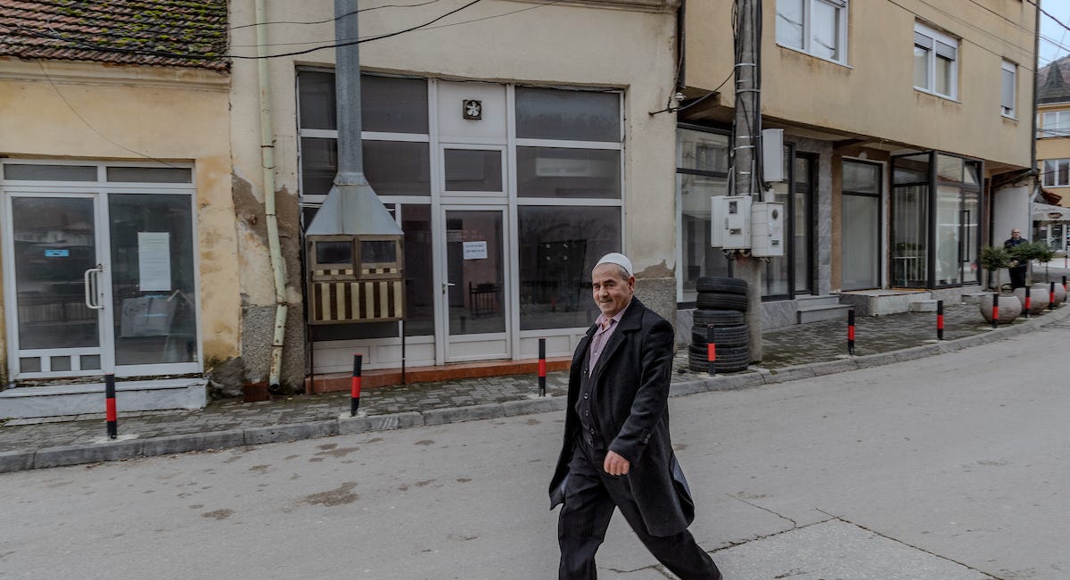 Shqiptarët Duhet ta Mbrojnë Bashkëjetesën nga Revizionizmi