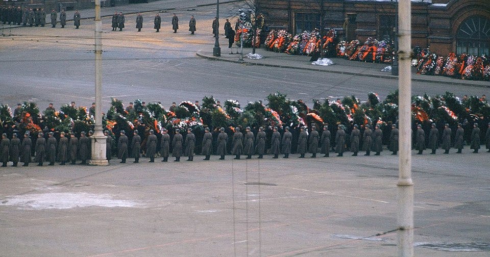File:Stalin's funeral procession carrying floustry.jpg