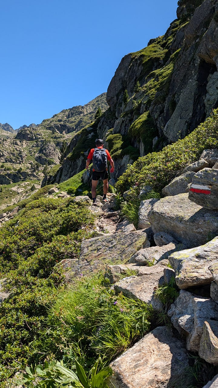 Technical terrain towards Refugi de Julca