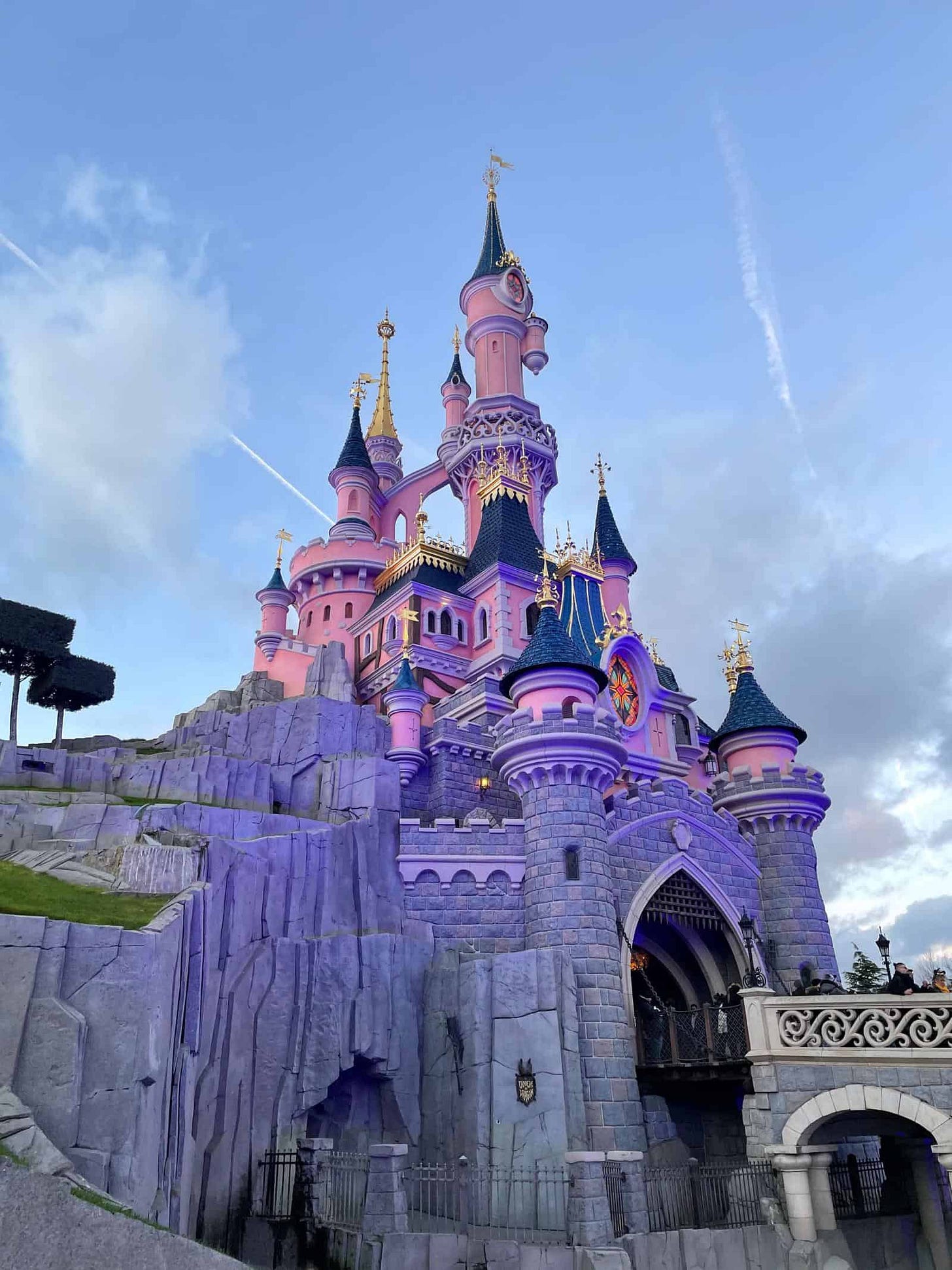 ULTIMATE Disneyland Paris Castle Guide – Wandermust Family ULTIMATE Disneyland Paris Castle Guide – Wandermust Family