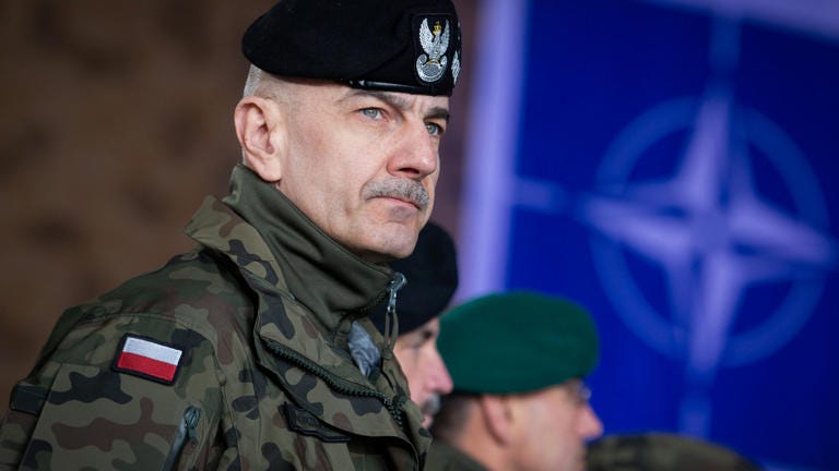 A NATO-tag Lengyelország az orosz Szentpétervár elleni csapással fenyegetőzött!