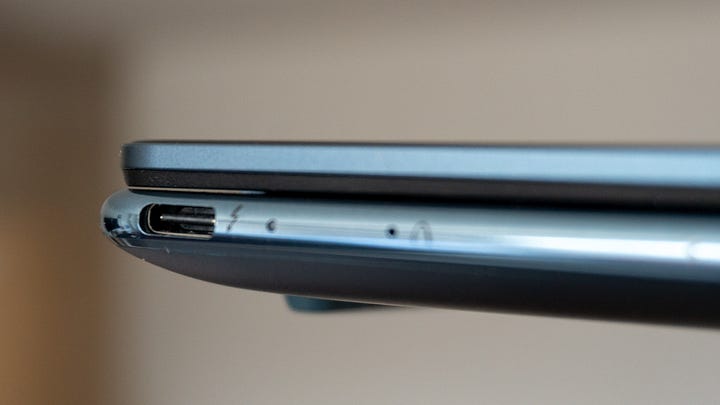 Yoga Slim 9i design