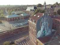 Massive Mural of Ashamed Statue of Liberty Emerges in Francex