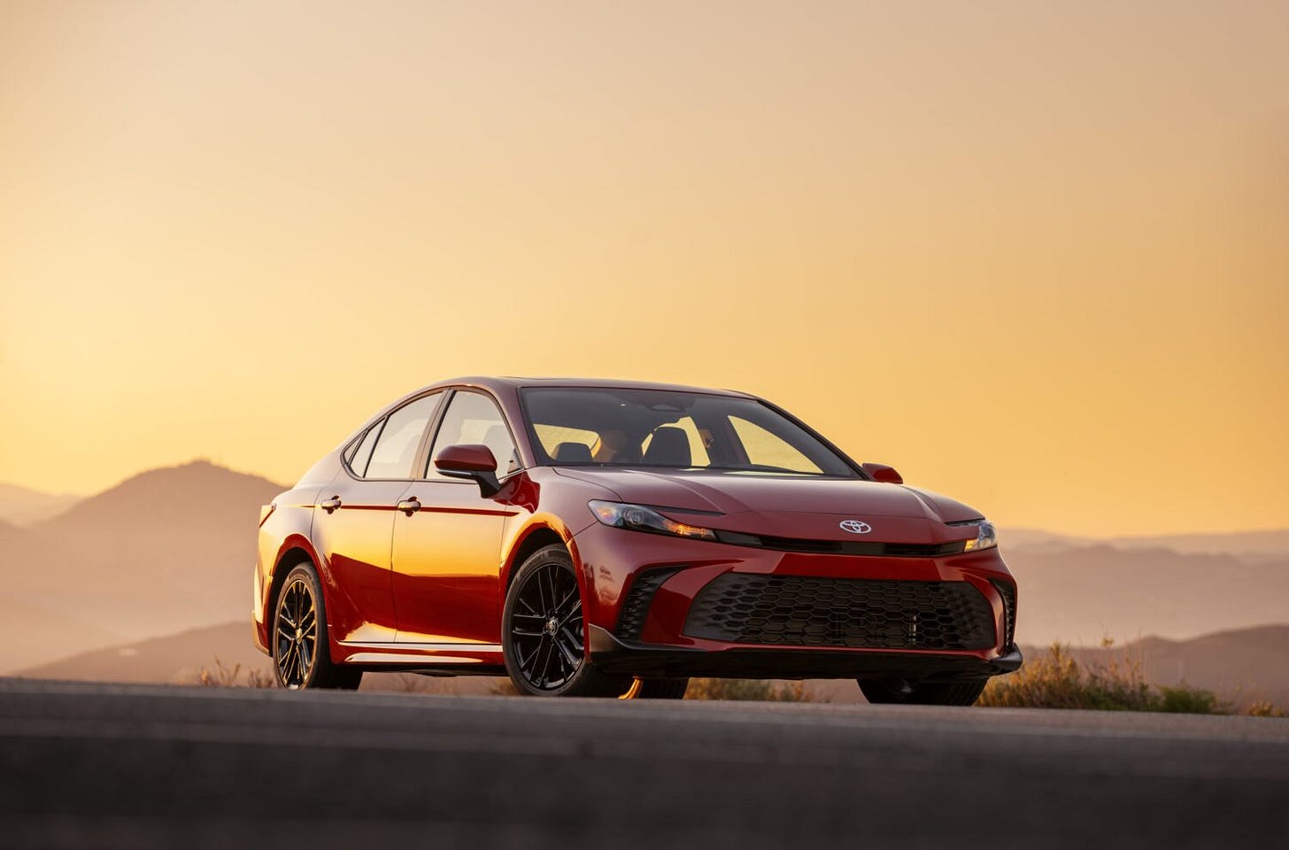 2026 Toyota Camry: Reliable Hybrid Performance Meets Midsize Comfort 2026 Toyota Camry: Reliable Hybrid Performance Meets Midsize Comfort