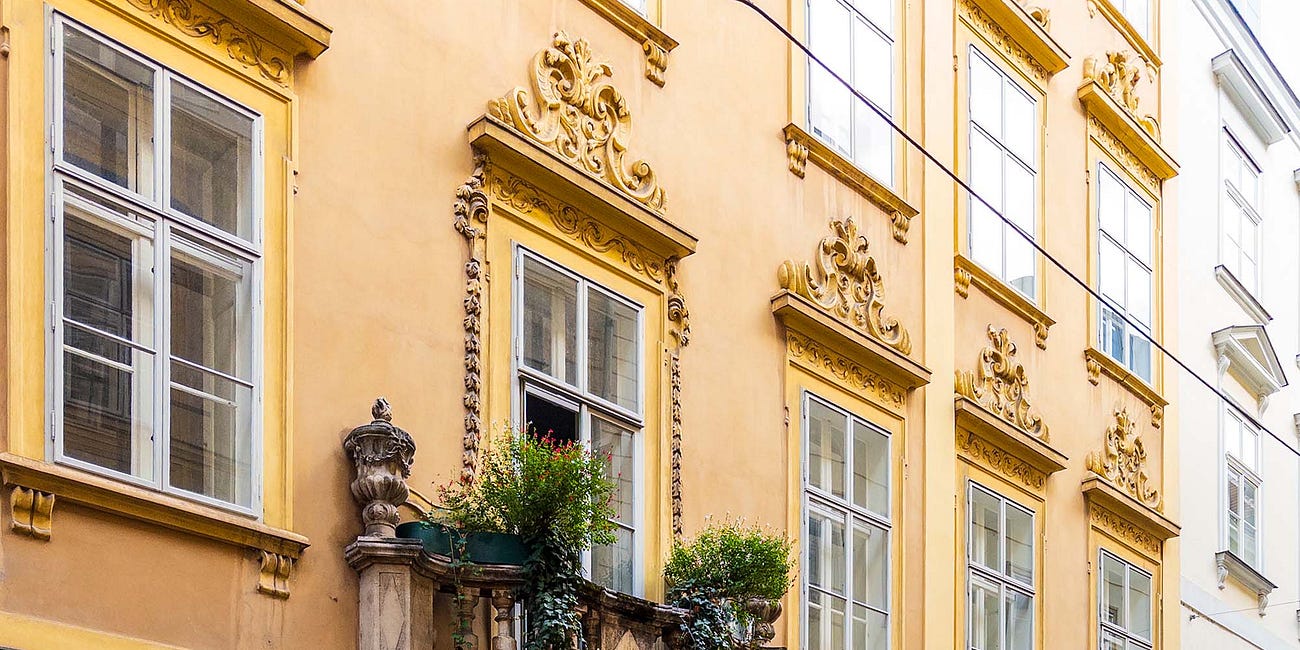 Walk at Noon: A Quiet Ritual for Meeting Any City