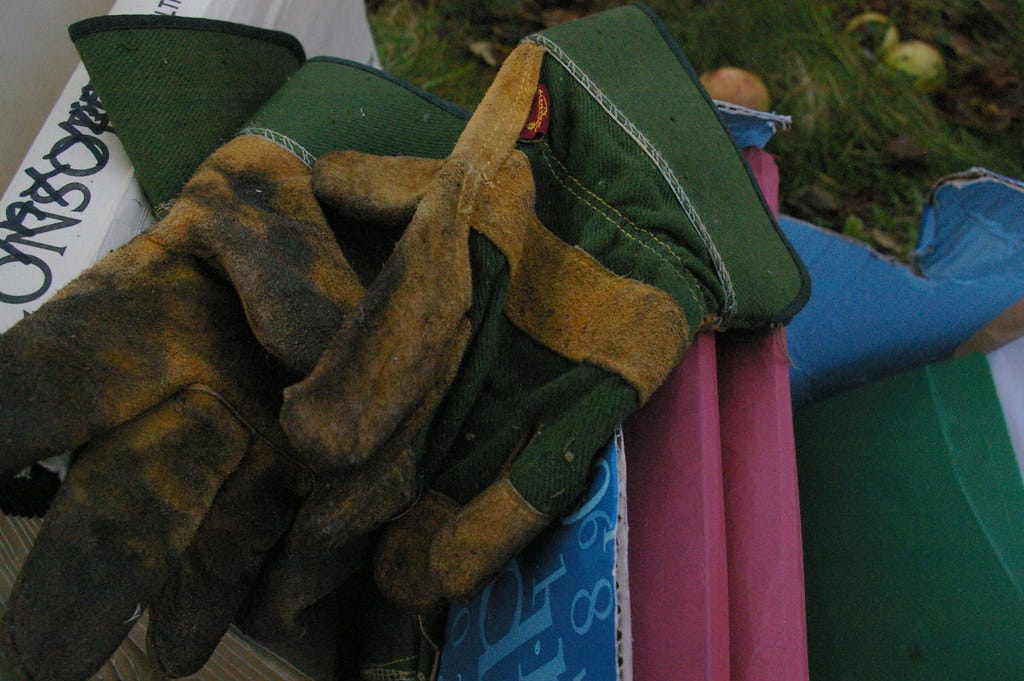 garden gloves garden gloves