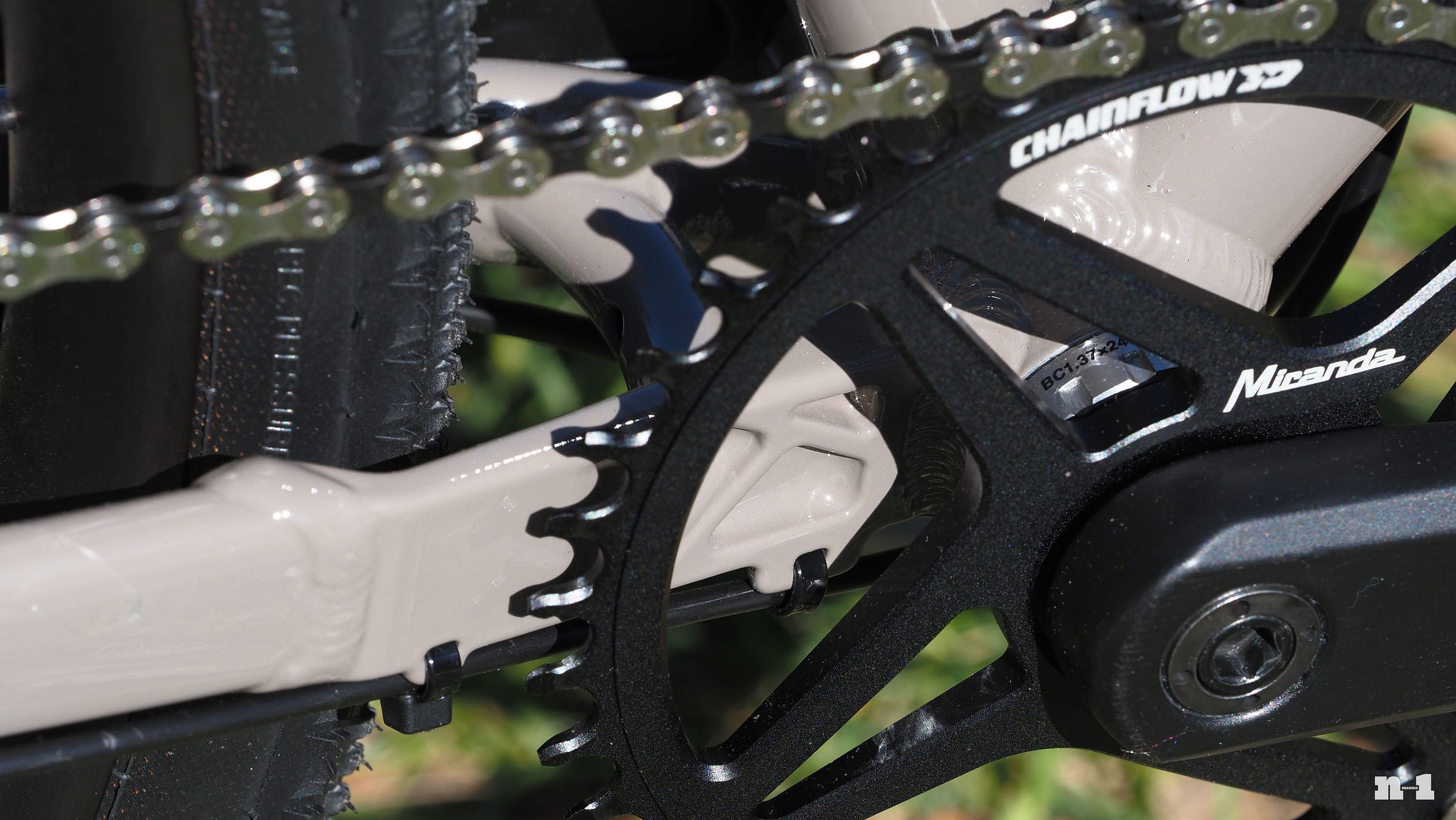 Van Rysel GRVL AF semi-yoke