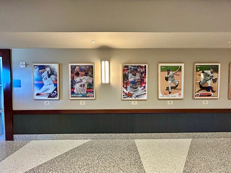 buffet, suites, posters