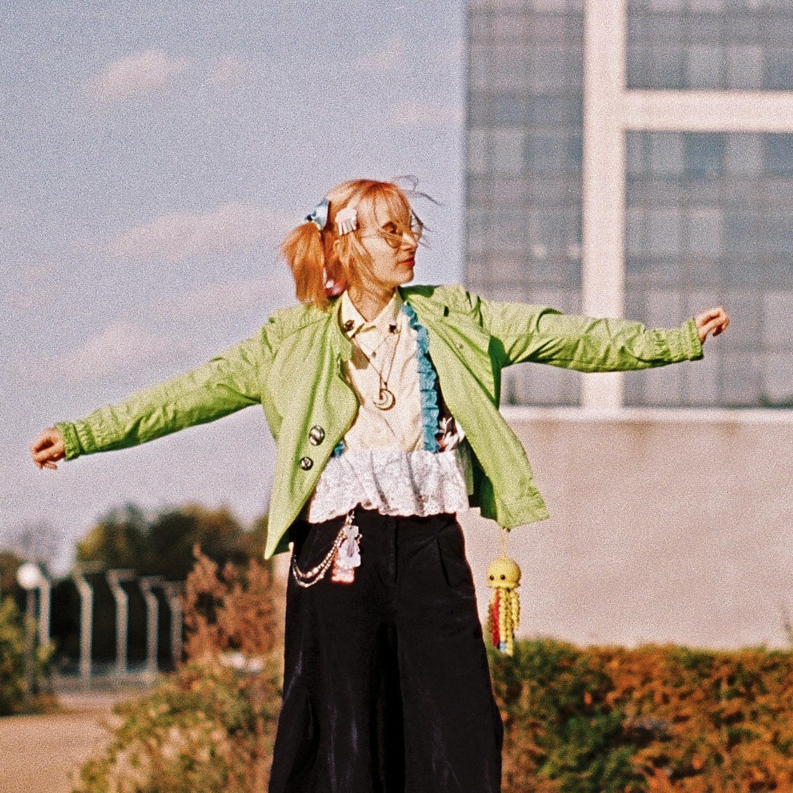 Bloom \ud83c\udf38 Weird