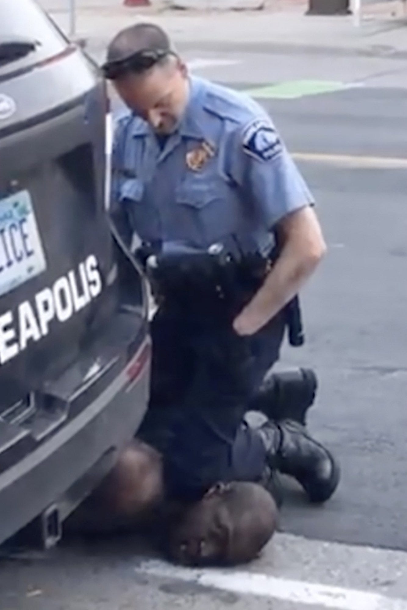 EXPLAINER: Was officer's knee on Floyd's neck authorized? | AP News