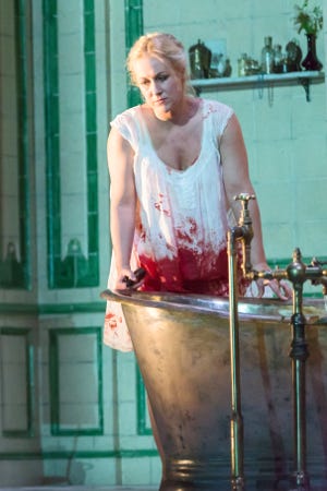 Diana Damrau (Lucia) © ROH | Stephen Cummiskey Diana Damrau (Lucia) © ROH | Stephen Cummiskey
