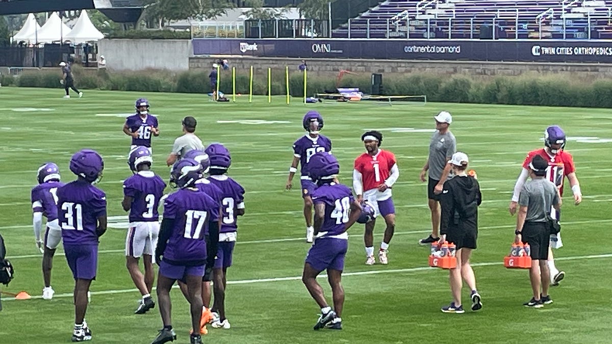 Day 1 recap of QB competition '26: J.J. McCarthy vs. Kyler Murray