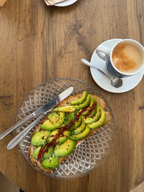 Imagenes del café, tostada e interiores de la cafetería Bonita Vida