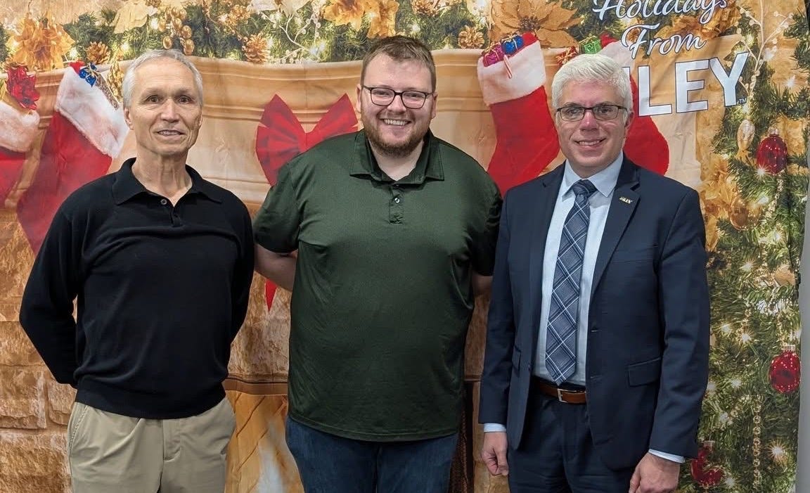 Left to Right: David Banet Sr. (Oak Crest Insurance Services), Alec Speshock (Clawson Chamber of Commerce), Ken Kiley (KILEY) Left to Right: David Banet Sr. (Oak Crest Insurance Services), Alec Speshock (Clawson Chamber of Commerce), Ken Kiley (KILEY)