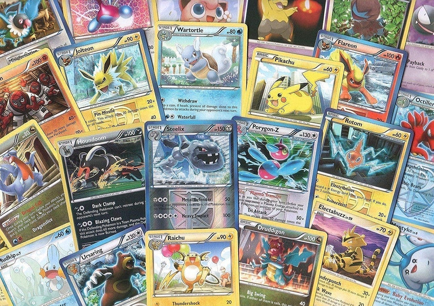 Pokemon TCG: Random Cards from Every Series, 100 Cards in Each Lot Plus 7  Bonus Free Foil Cards : Amazon.ca: Toys & Games