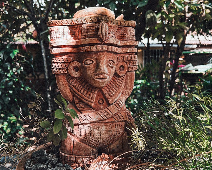 Statuettes à l'effigie de l'esprit du cacao sacré