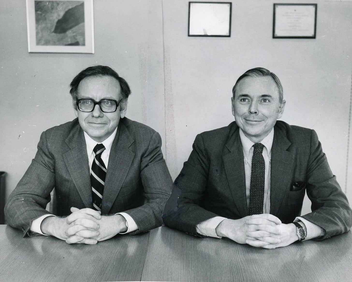 Charles T. Munger, Warren Buffett's One-of-a-Kind No. 2, Dies at 99 - The New York Times Charles T. Munger, Warren Buffett's One-of-a-Kind No. 2, Dies at 99 - The New York Times
