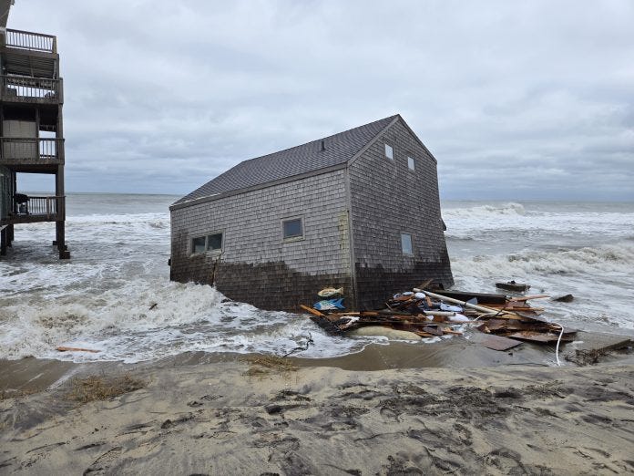 A house in the water

AI-generated content may be incorrect.