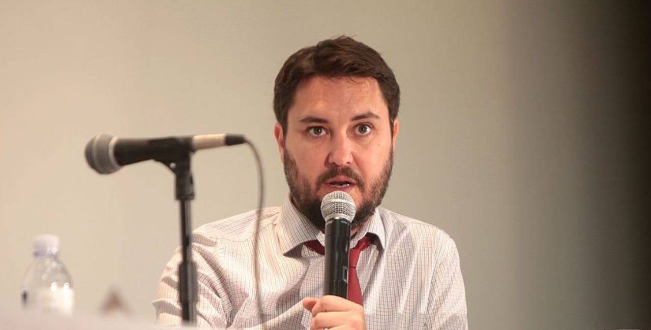 Wil Wheaton Attacks LAPD And ICE Agents Calling Them "Masked Thugs" While Reacting To Video Of ICE Arrests In San Diego
