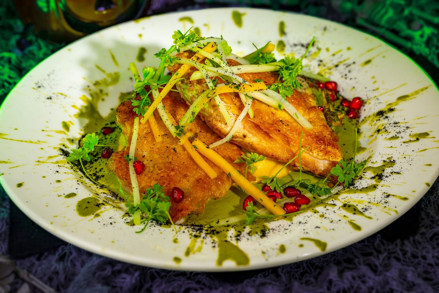 2025 Mickey's Not-So-Scary Halloween Party - Poulet Rouge Chicken