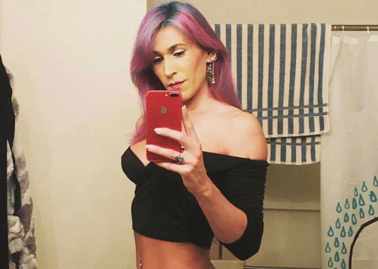 Comedian&#39;s death underscores high suicide rate among transgender people