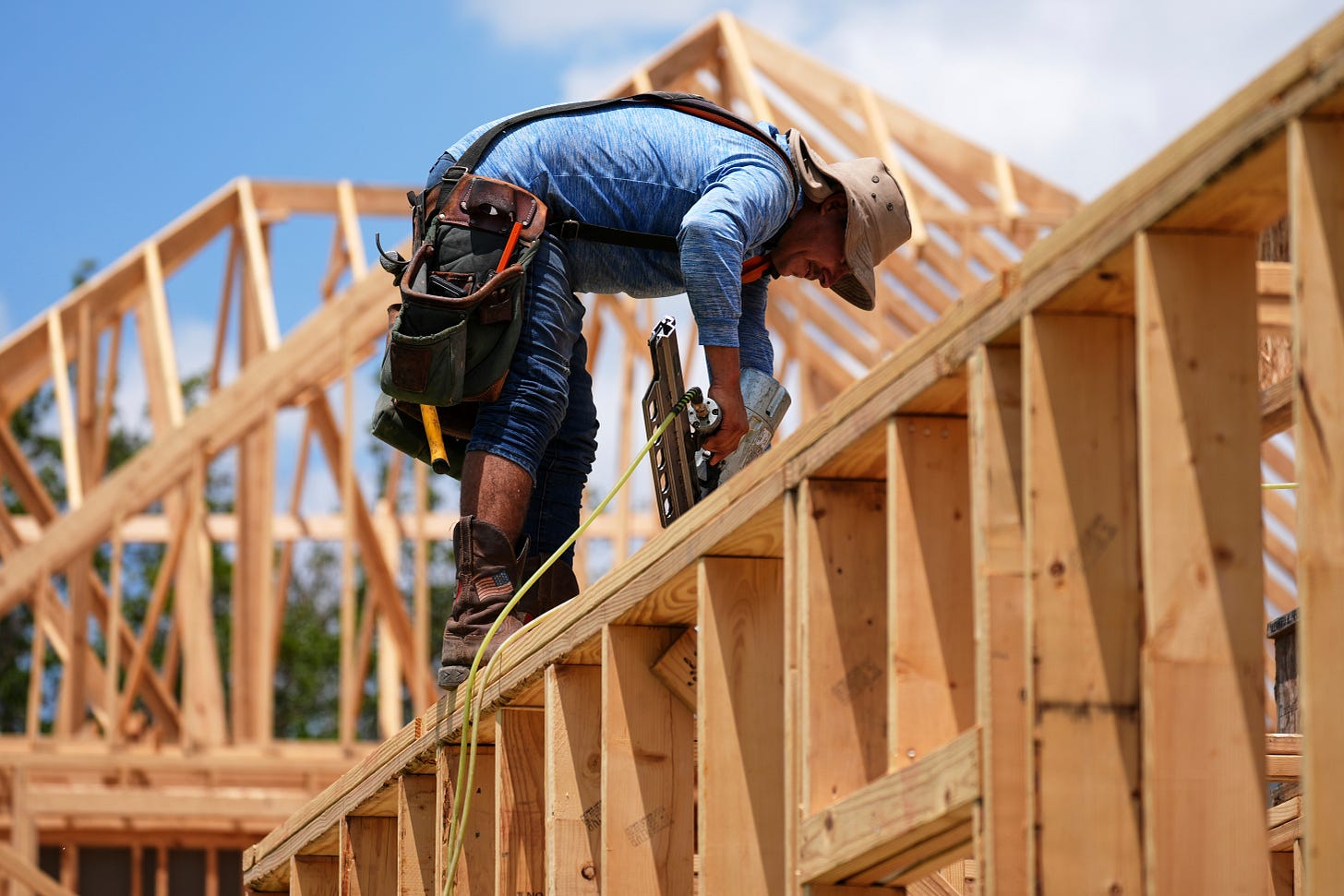 Trump's immigration crackdown is hurting the construction industry : NPR