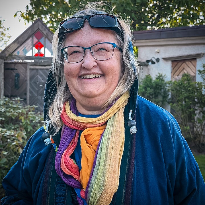 Eva Falk och Merete Kapstad i Leninland