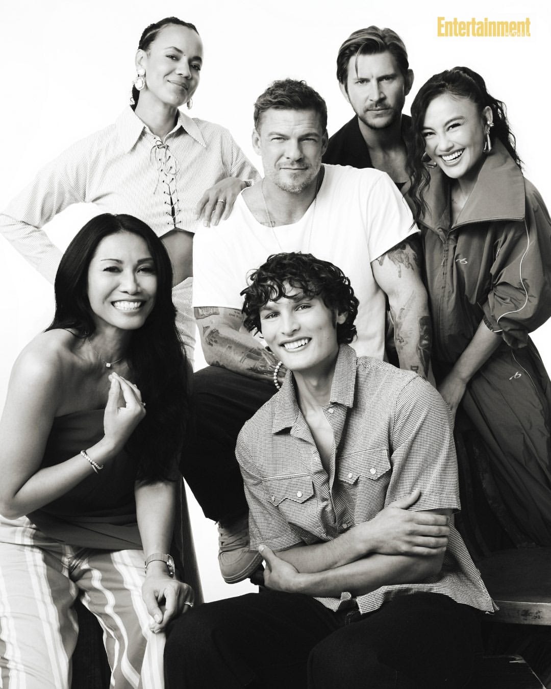 There’s a very specific kind of pride that hits when you see someone from home standing on a stage that usually has nothing to do with home. That’s basically what happened on July 26, 2026, when Agnez Mo and Anggun walked out at San Diego Comic-Con as part of the official panel for “Reacher” Season 4 — and suddenly, two Indonesian names were sitting right next to Alan Ritchson on one of the biggest stages in pop culture. There’s a very specific kind of pride that hits when you see someone from home standing on a stage that usually has nothing to do with home. That’s basically what happened on July 26, 2026, when Agnez Mo and Anggun walked out at San Diego Comic-Con as part of the official panel for “Reacher” Season 4 — and suddenly, two Indonesian names were sitting right next to Alan Ritchson on one of the biggest stages in pop culture.