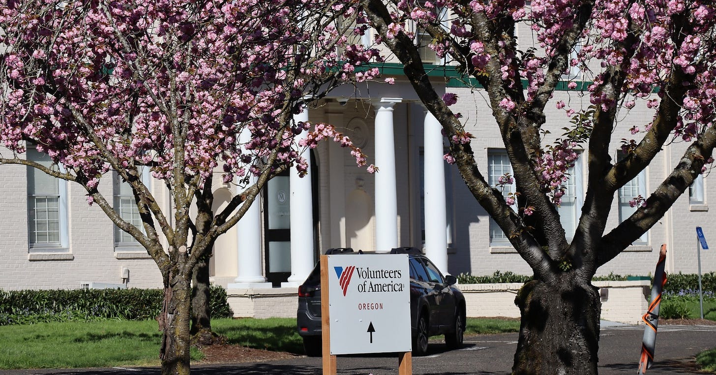 Kicked to the Curb: Substance Abuse Patients Ordered to Leave As Treatment  Center Abruptly Closes - Portland Mercury