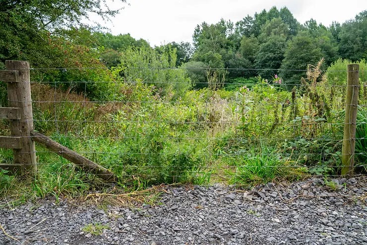 Repaired fencing blocking access down to the River Irwell ‘beach’ area. Repaired fencing blocking access down to the River Irwell ‘beach’ area.