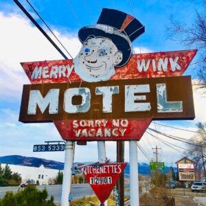 Merry Wink Motel