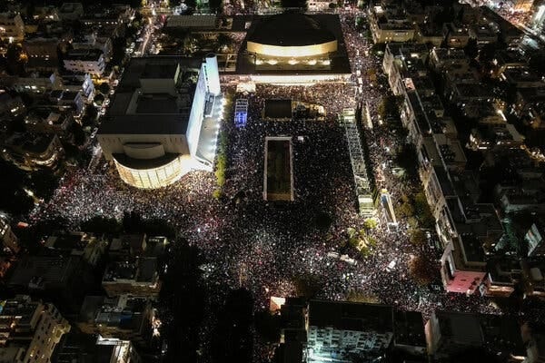 Thousands in Israel Protest Netanyahu's Plans to Limit Courts - The New York Times Thousands in Israel Protest Netanyahu's Plans to Limit Courts - The New York Times