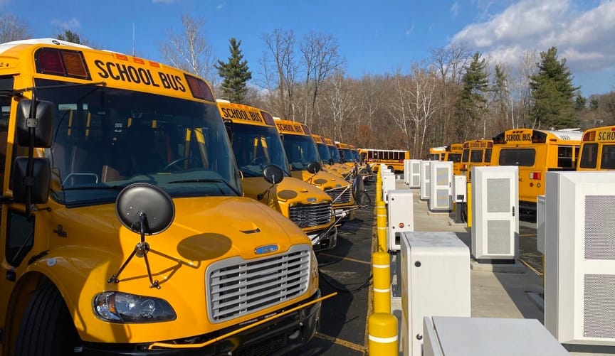 US schools can subscribe to an electric school bus… | Canary Media