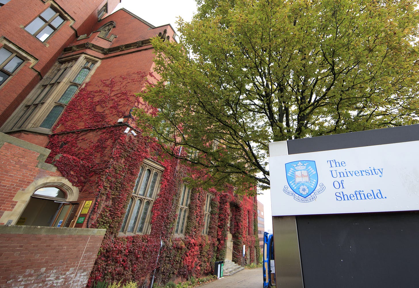 The front of the University of Sheffield library
