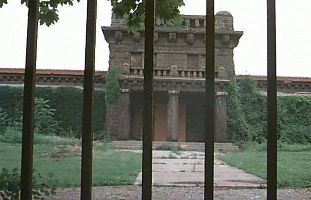 Fairview Mausoleum in Milwaukee