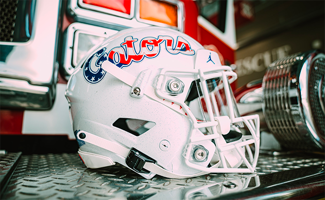 LOOK: Florida Gators unveil American flag script white helmets for 20th  anniversary of 9/11 game | OnlyGators.com: Florida Gators news, analysis,  schedules and scores
