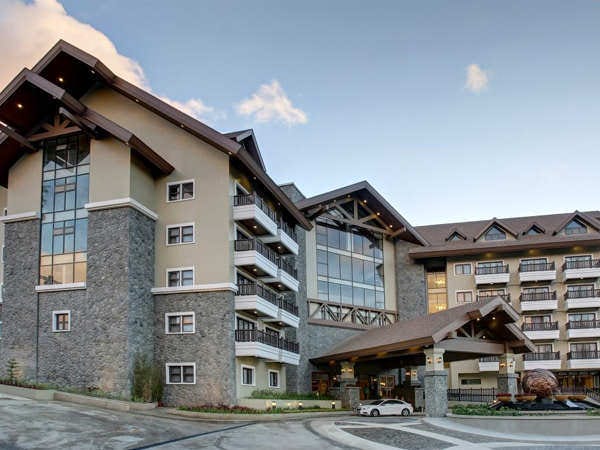 luxurious getaway Azalea Hotels and Residences luxurious getaway