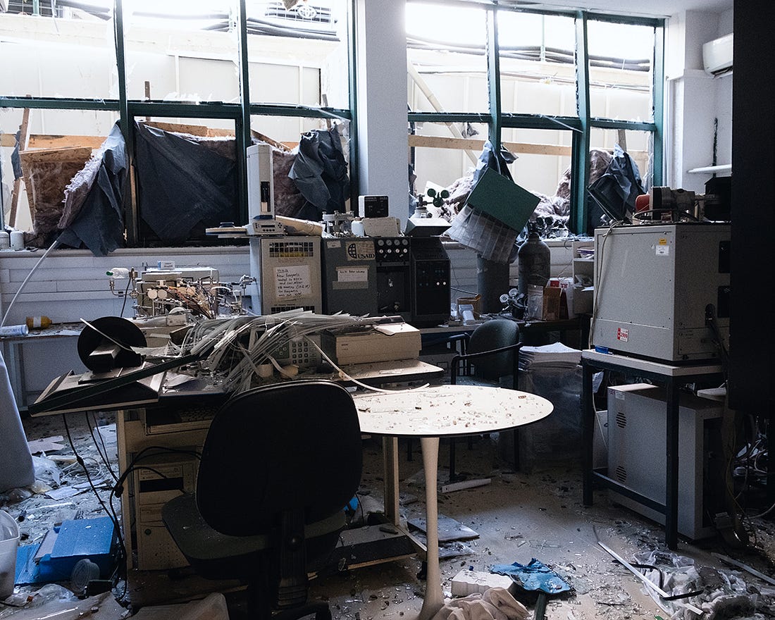 At the Symbol of Israeli Science, a Cost Too Vast to Calculate